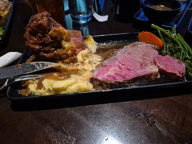 BARSIDE Lounge & Grill