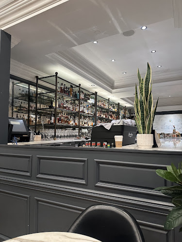 Boulevard Kitchen & Oyster Bar - Vancouver