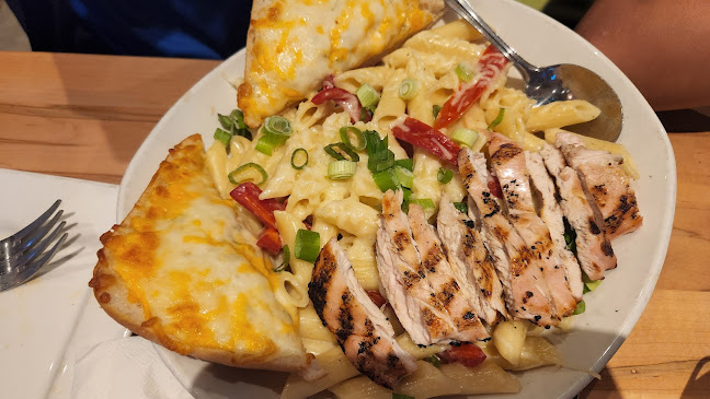 1021 Carrick St, Thunder Bay, ON P7B 6L9