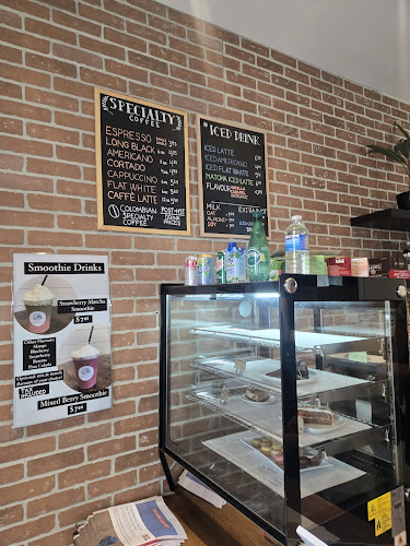 91 Lakeshore Rd E, Mississauga, ON L5G 2Y5