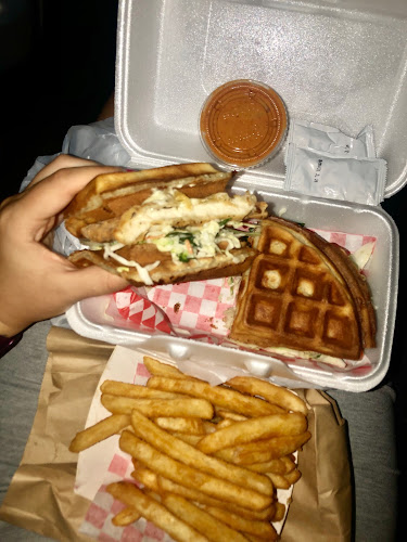 Broast Chicken and Waffles - Hospitality and gastronomy