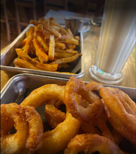 211 Hunter St W, Peterborough, ON K9H 2L1