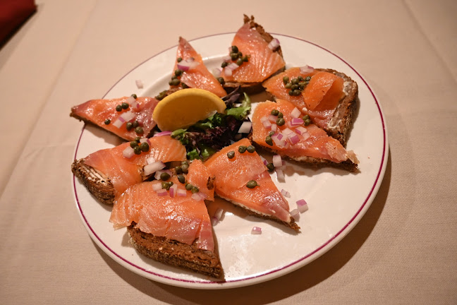 Bailey's Restaurant - Winnipeg