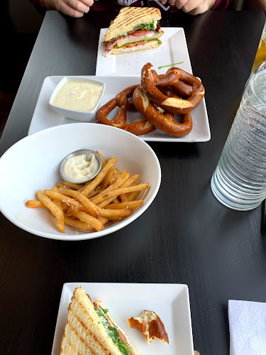 Opinii despre Broadway & Grand în Spruce Grove - Hospitality and gastronomy