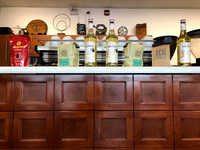 Comentarii opinii despre A Ladybug Bakery and Cafe