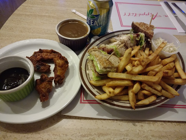 837 Montreal Rd, Cornwall, ON K6H 1C7