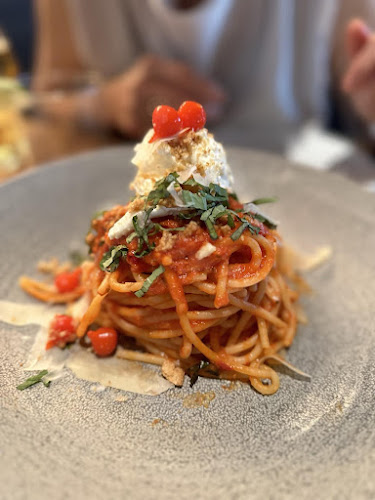 Comentarii opinii despre JOEY Yorkdale