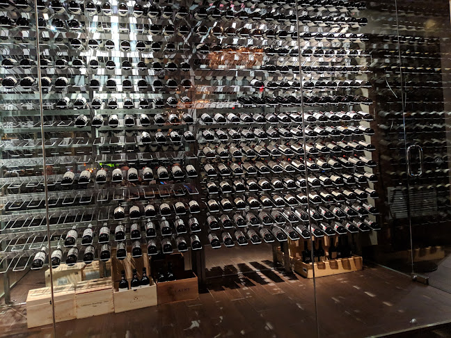 JOEY Kenaston - Hospitality and gastronomy