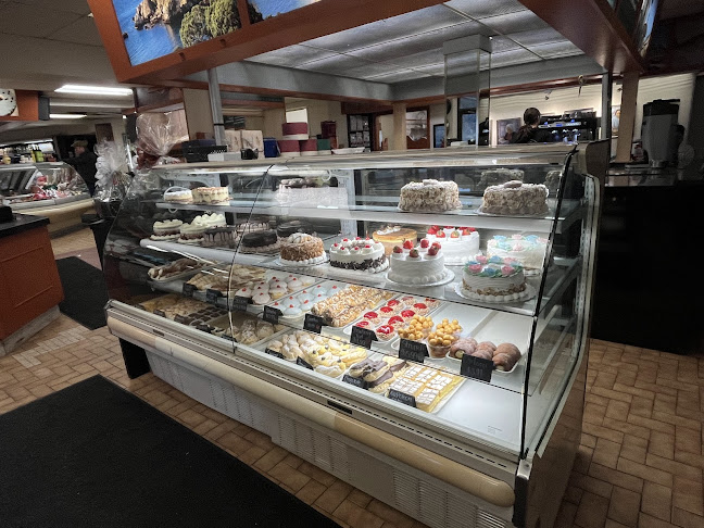 19 Scarlett Rd, York, ON M6N 4J5