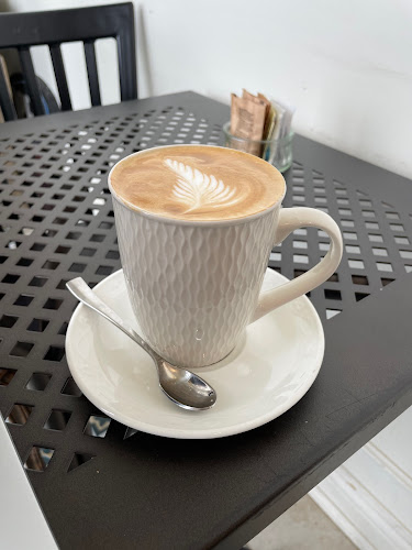 Comentarii opinii despre Cafe Cristal