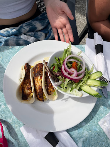 Opinii despre Shady Rest | Restaurant & Pub în Qualicum Beach - Hospitality and gastronomy