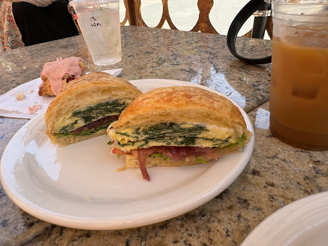 Comentarii opinii despre Mulberry Coffeehouse