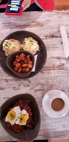 Comentarii opinii despre Annina's Bakeshop & Catering