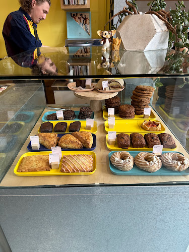 Comentarii opinii despre Hey Happy