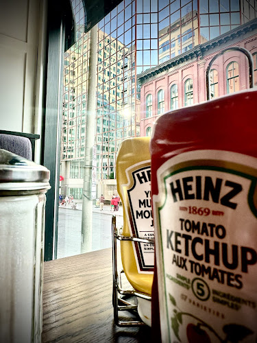 Nate's Deli - Hospitality and gastronomy