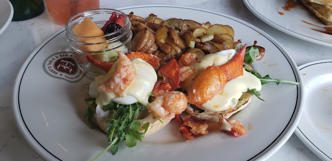 14229 23 Ave NW, Edmonton, AB T6R 3E7