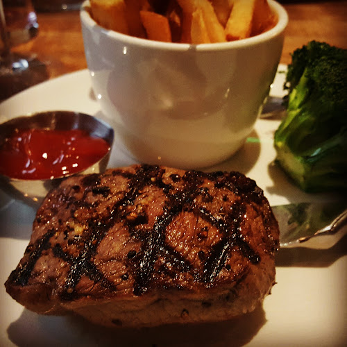 Moxies Scarborough Restaurant - Hospitality and gastronomy