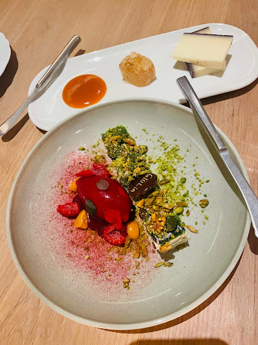 134 Avenue Rd, Toronto, ON M5R 2H6