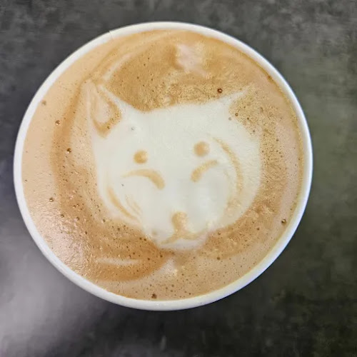 Opinii despre Petals Paws and Beans în Lethbridge - Hospitality and gastronomy