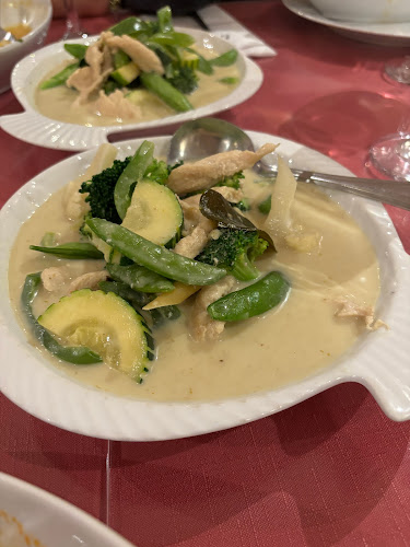 Opinii despre Noi Thai Restaurant în Edmonton - Hospitality and gastronomy