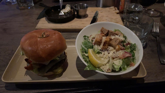 21 Lakeshore Dr W, Penticton, BC V2A 5J9