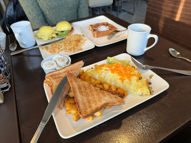 Opinii despre W Breakfast & Lunch în Fort St John - Hospitality and gastronomy