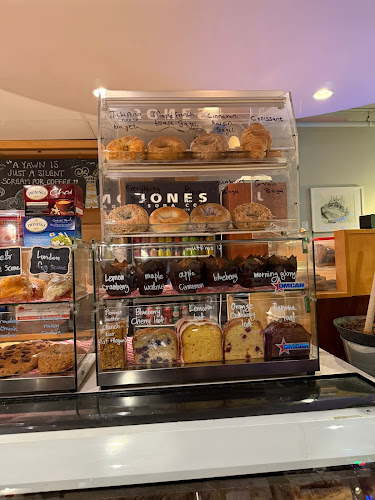 Shoal Point Coffeehouse - Hospitality and gastronomy