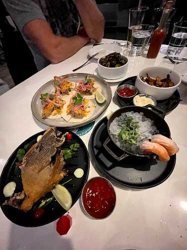 Fanny Bay Oyster Bar & Shellfish Market - Hospitality and gastronomy