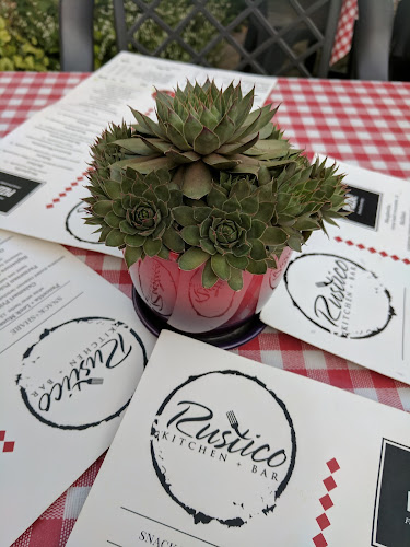 907 Victoria St N, Kitchener, ON N2B 3C3