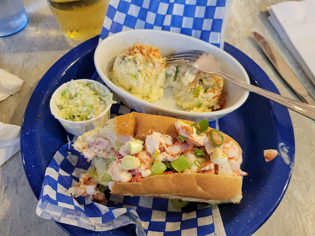 Carr's Oyster Bar - Stanley Bridge