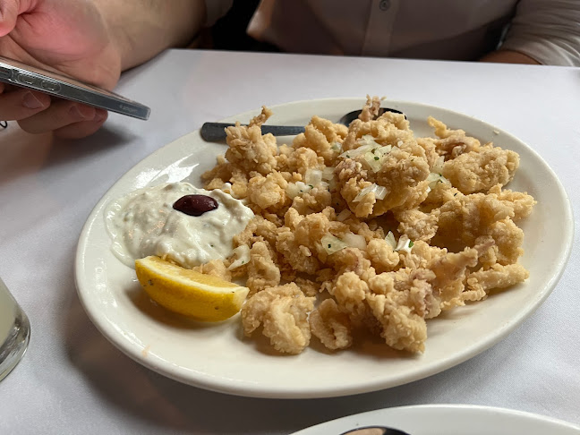 Yiannis Taverna Greek Restaurant