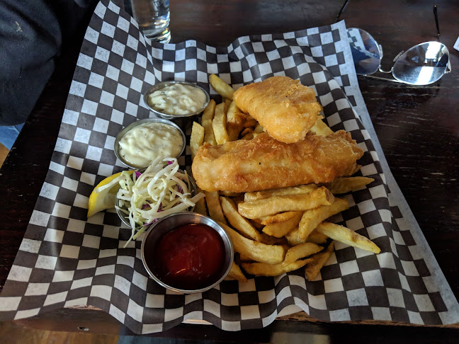 Comentarii opinii despre St. James Corner Restaurant & Irish Pub