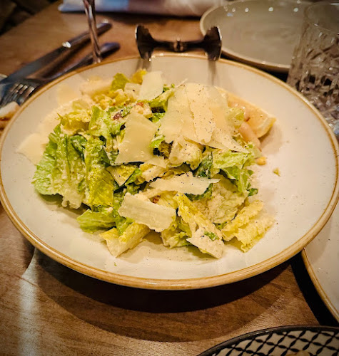 Sarpa Trattoria - Hospitality and gastronomy