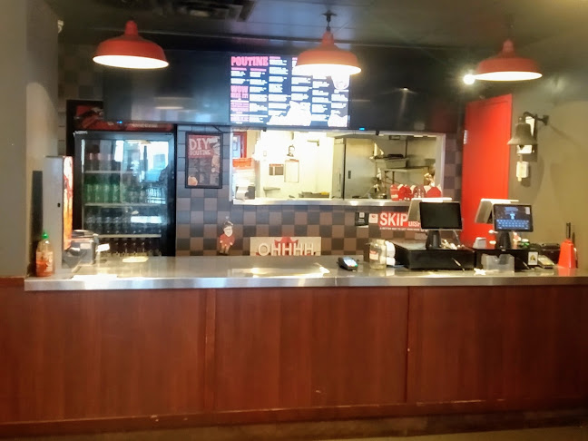 Opinii despre Smoke's Poutinerie St. John's în St. John's - Hospitality and gastronomy