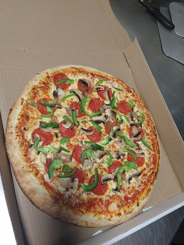 Comentarii opinii despre Paezano's Pizza & Marketplace