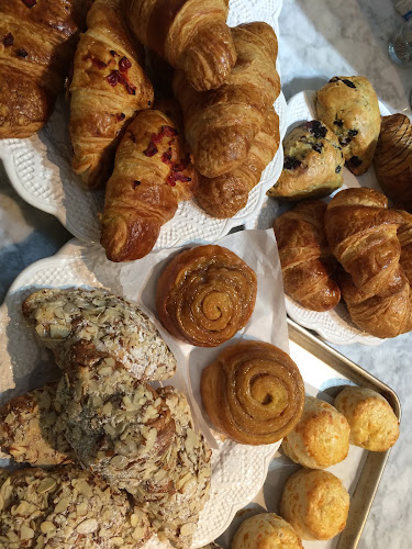 198 W 18th Ave, Vancouver, BC V5Y 2A5