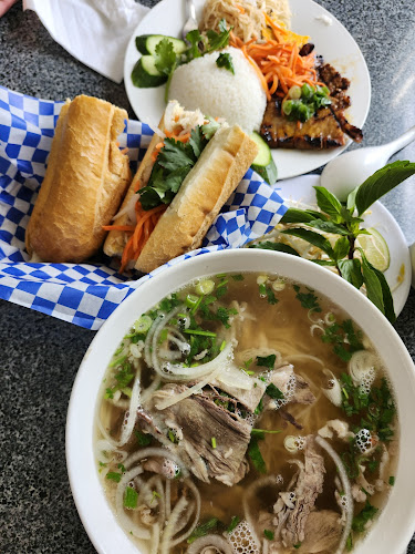 Pho Kim Restaurant - Hospitality and gastronomy