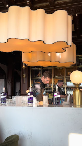 721 Government St, Victoria, BC V8W 3M6