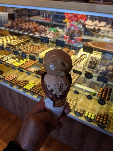 2190 McNicoll Ave #109, Scarborough, ON M1V 0B3