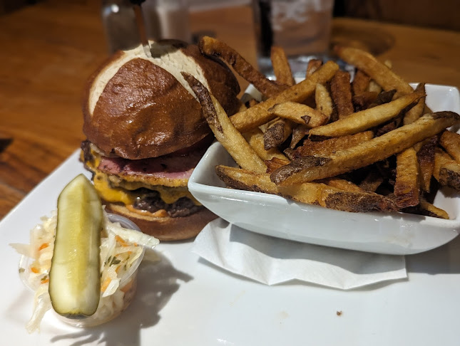 Opinii despre O'Grady's Outpost în Ottawa - Hospitality and gastronomy