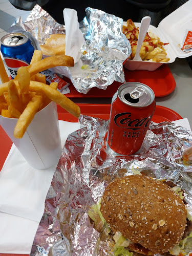 244 Weber St N, Waterloo, ON N2J 3H4