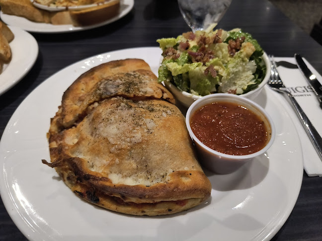 306 13 St N, Lethbridge, AB T1H 2R8