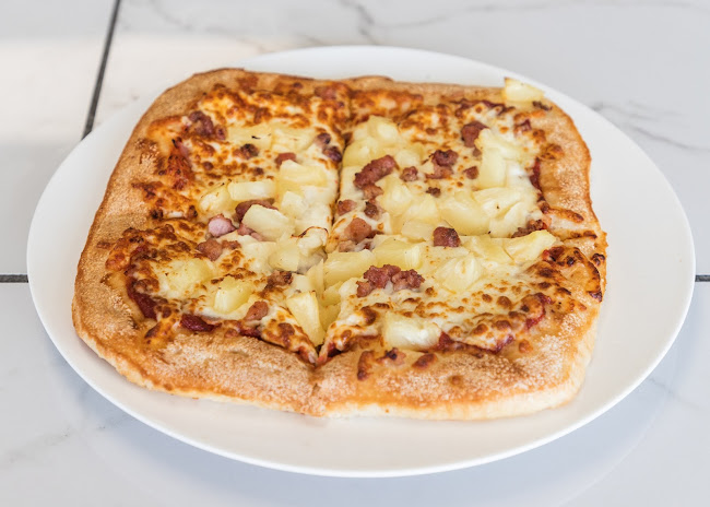 87 Lansdowne Ave, Saint John, NB E2K 3A1