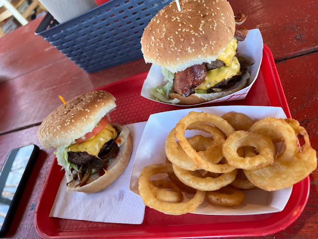 MJ's Own Munchies - St. Catharines