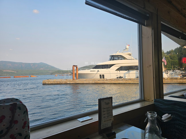 The Narrows Floating Restaurant - Hospitality and gastronomy