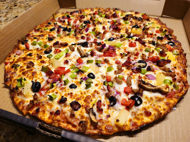 Halfmoon pizzeria - Hospitality and gastronomy