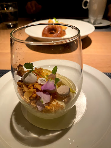 66 Wellington St W, Toronto, ON M5K 1J3