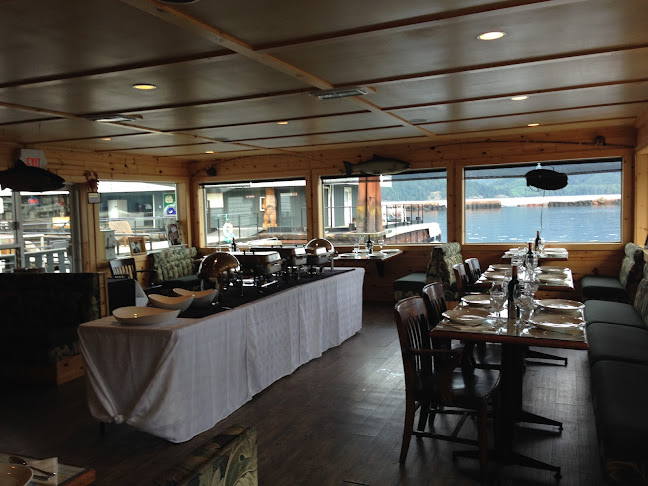 The Narrows Floating Restaurant - Hospitality and gastronomy