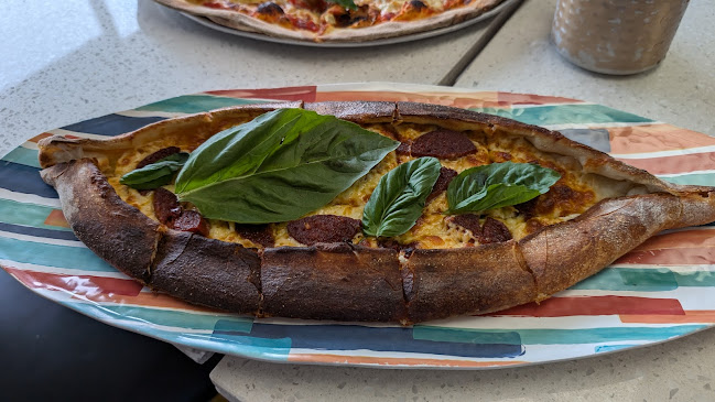 820 The Queensway, Etobicoke, ON M8Z 1N5