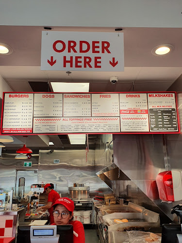 Five Guys - Hospitality and gastronomy